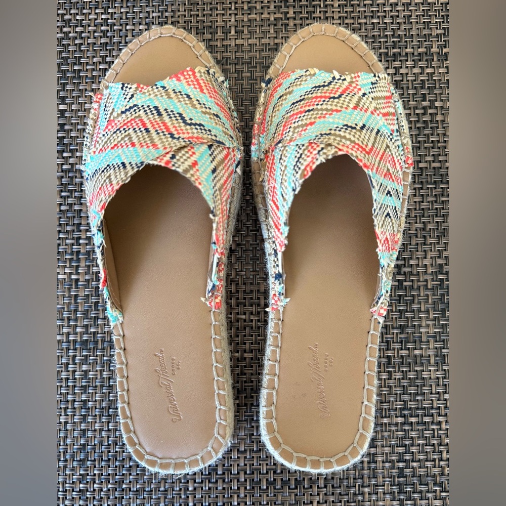 Universal Thread Multicolor Woven Slide Mules in Turquoise, Coral & Tan